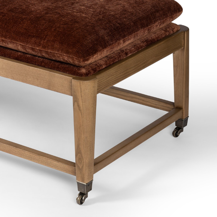 Banc d'appoint Eleanor d'Amber Lewis x Four Hands
