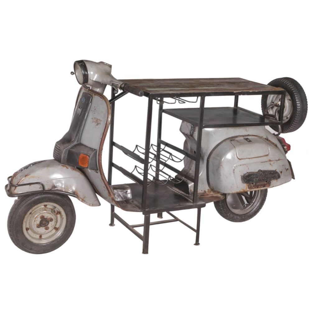 Barre à vélo en fer avec étagères