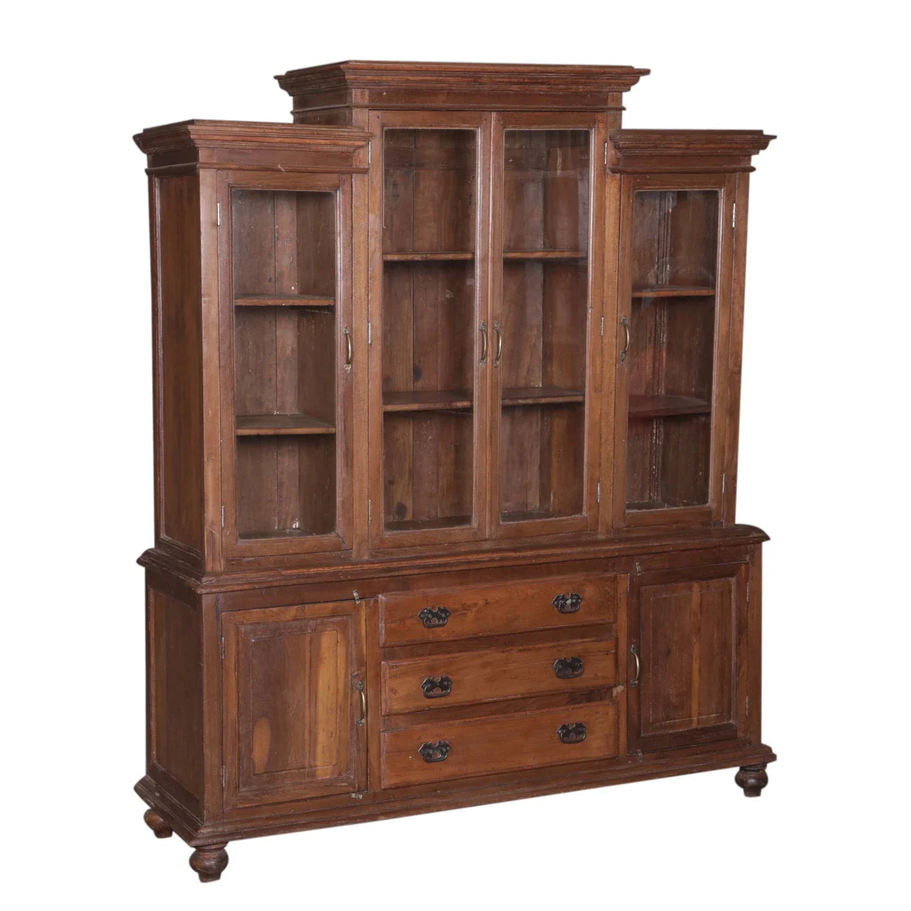 Armoire artisanale avec verre